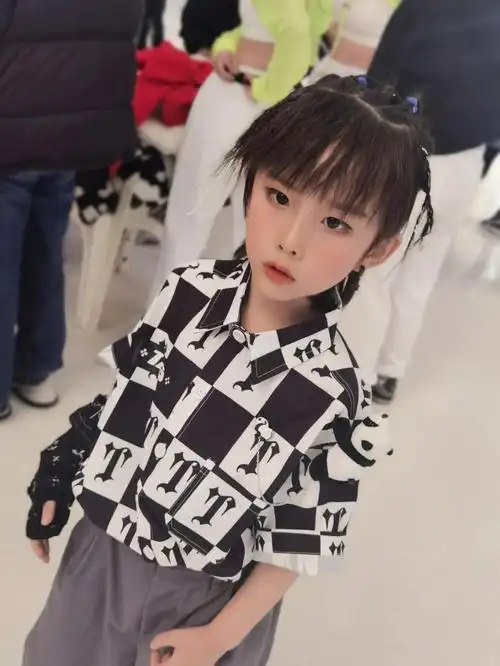 街舞少年的元旦汇演