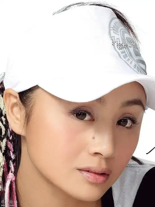 漂亮女艺人曹颖