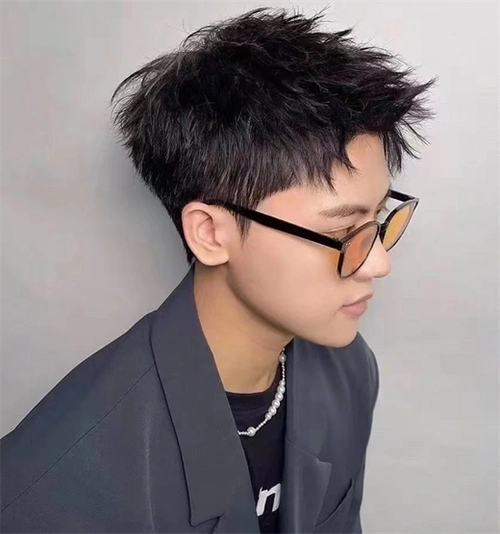 人气男生烫发范本 百搭清爽摩根烫_男生烫发 - 美发站