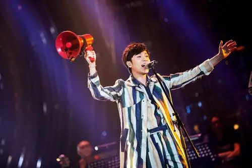 吴青峰《歌手》2019第十三期大声公再出场 - 360娱乐,你开心就好