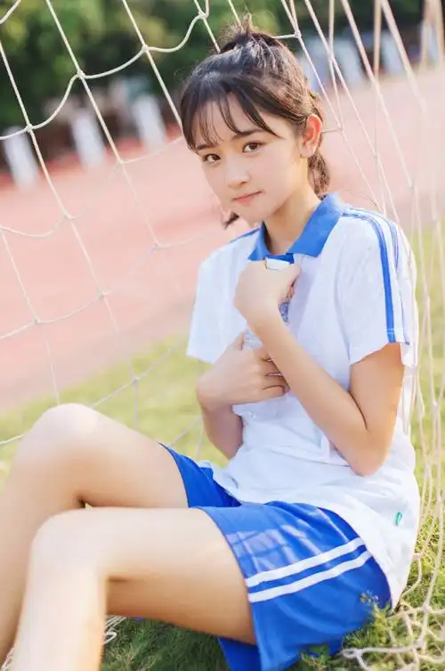 美女校花运动服活力青涩写真高清图片[11/11]_美女写真_美桌网