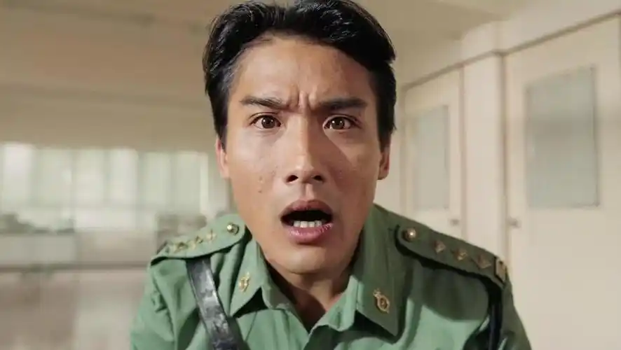 偷天换日》搞笑精华片段 打开 至尊三十六计偷天换日: 梁家辉搞笑片段