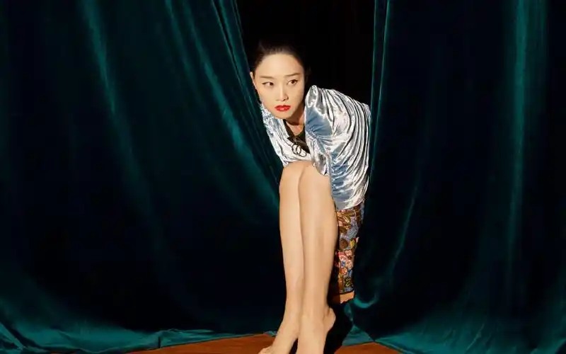 蓝盈莹成熟性感写真图片桌面壁纸