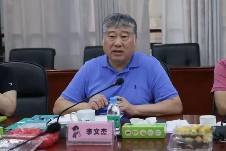 快讯老江再谈法式漱玉平民大药房董事长李文杰一行赴千金参观交流