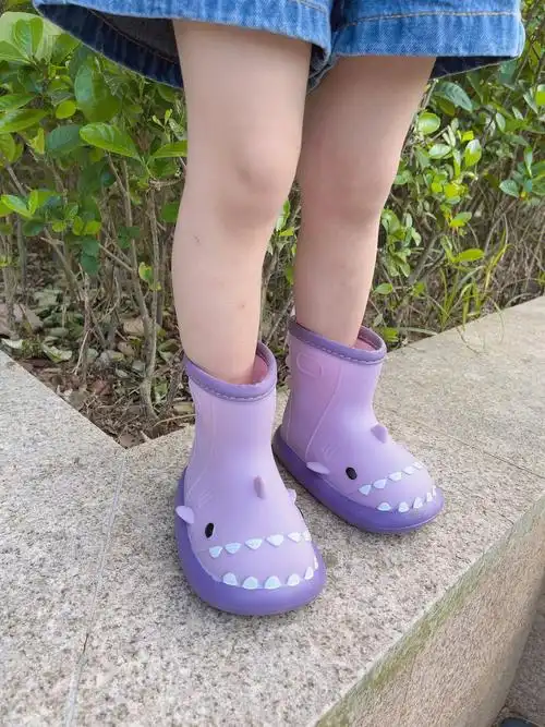 超萌小鲨鱼雨靴