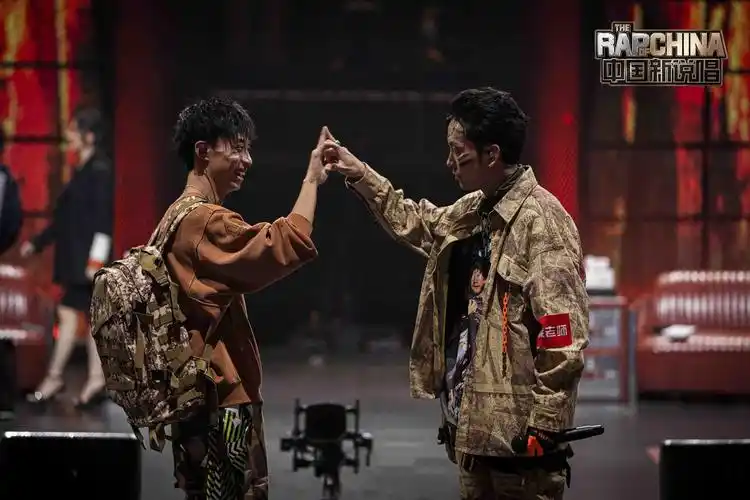 面对厂内丛林法则rapper们又该如何进退?