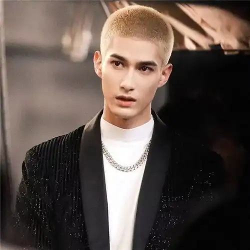 创4米卡素颜太能打金靖不相信让韩美娟约米卡现场认证