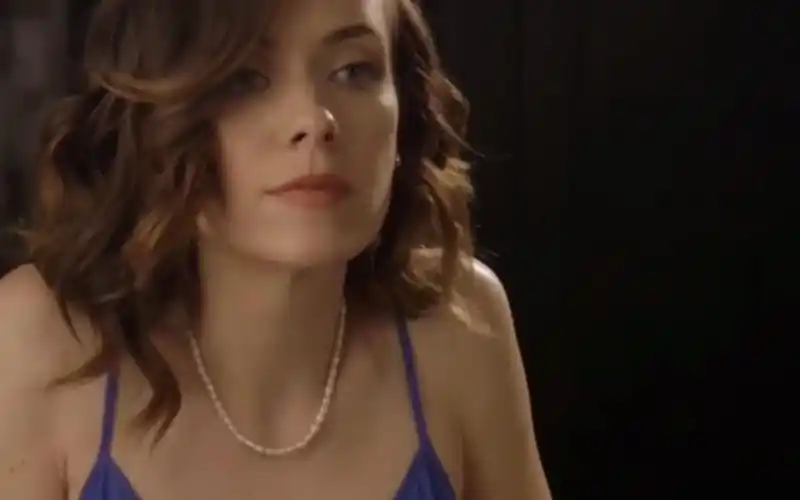 欲奴成人短篇美剧挖掘女人内心小爱好