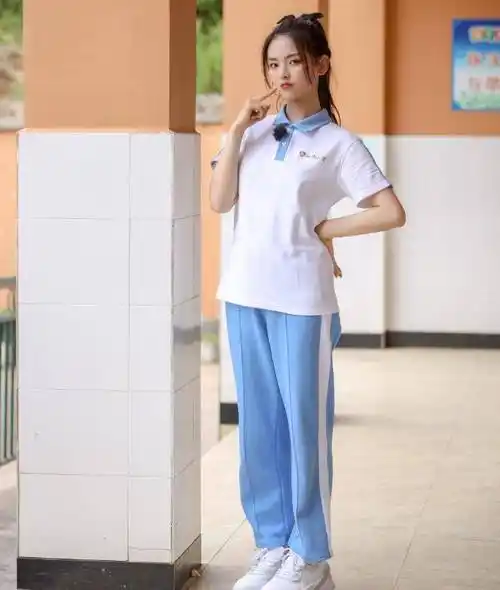 有种"颜值"叫杨超越,穿上校服毫无违和感,校园剧女主没跑了_高中生