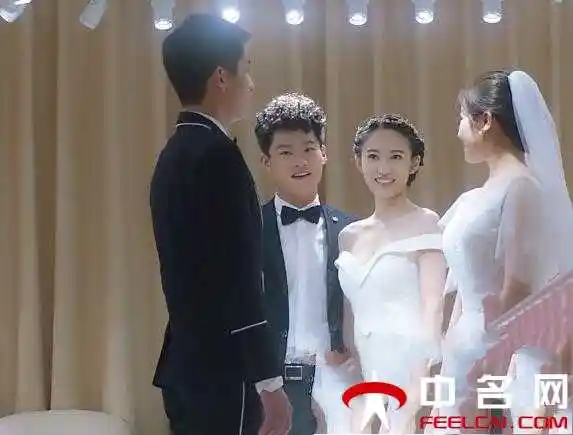 汤梦佳婚纱照好美美丽的新娘子落落大方