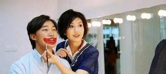 原创当年的歌唱比赛陈奕迅是冠军杨千嬅是季军为何没走到一起