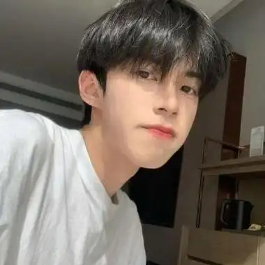 100张同一个人男生照片头像 男生头像图片大全 -【爱个性】