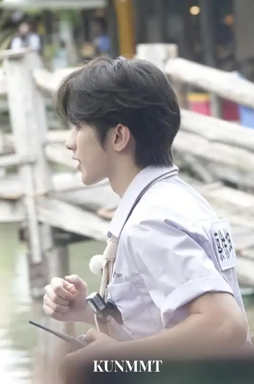 奔跑吧蔡徐坤##蔡徐坤白月光学长##奔跑吧校服路透