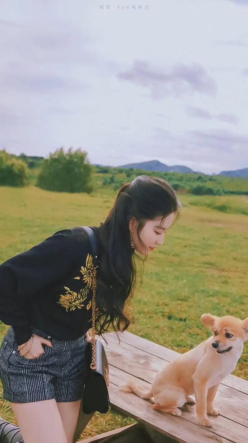 刘亦菲秋日灵感大片～假期出游照