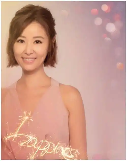 林心如剪短发后更美了,一袭粉裙配公主扎发,43岁气质很出众_发型_脸型