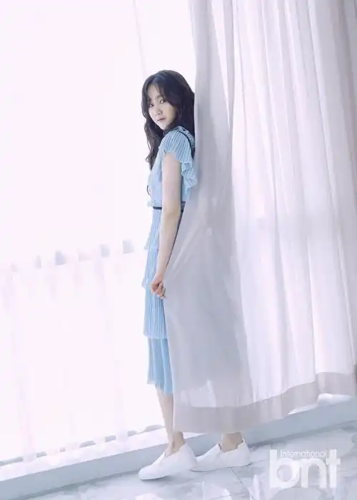 【2017.08.08】【明星】韩女星陈智熙拍写真 梦幻氛围演绎成熟魅力