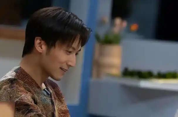 42岁的谢霆锋帅呆了果然王菲是他最好的良药啊