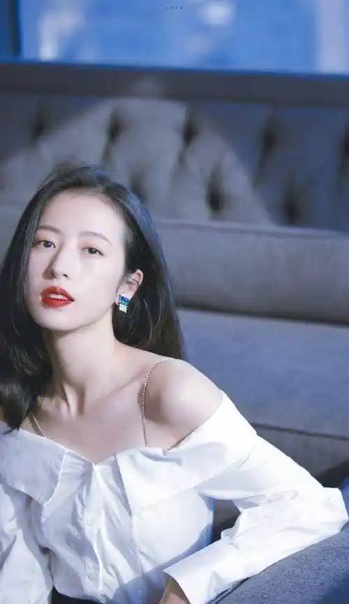 《从结婚到恋爱》,实力圈粉,网友表示:周雨彤,最近好迷人啊_气质_许魏