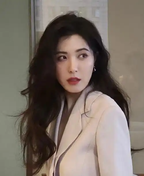 曾黎年轻时颜值##年轻时的曾黎