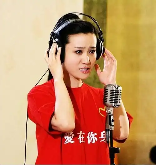 回顾谭晶我这辈子做的正确决定就是为科学家丈夫生了两个女儿