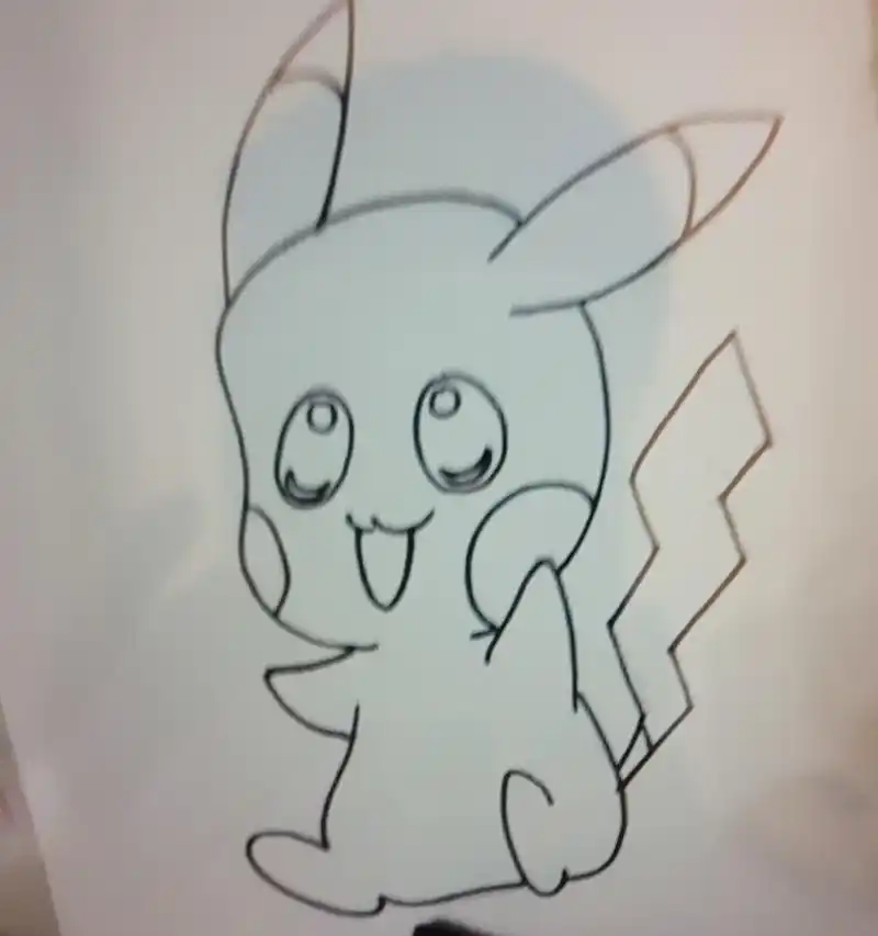 跟之前画的皮卡丘比又进步了,明显这一次的皮卡丘线条更清晰了,握笔