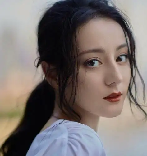 迪丽热巴超a西装曝光兼具帅气妩媚于一身这气场简直又酷又飒