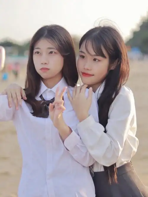 海边拍照双人写真