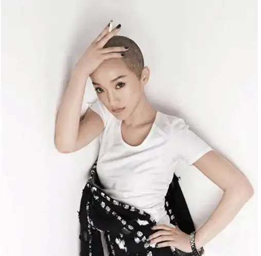 2,范冰冰 《武媚娘》中出家的光头造型,红颜祸水,当和尚了还这么美