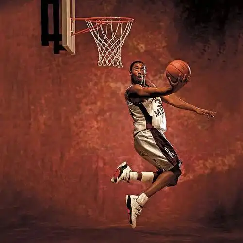 就让我们走进科比与阿迪达斯的共创时代