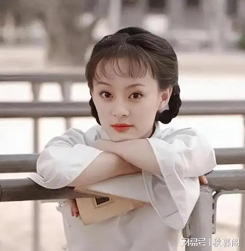 一个酷爱丝袜,一个香甜软萌,还有一个格格不入|孙俪|斓曦|陶昕然