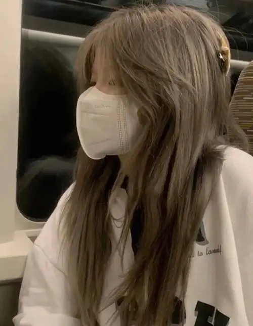 低饱和度冷调雾感发色奶茶灰棕