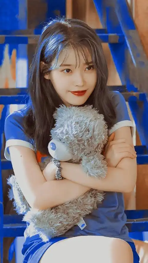 iu|李知恩(高清无水印头像壁纸) - 知乎