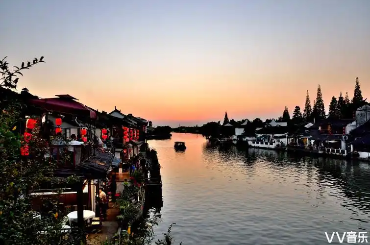 古镇晚霞
