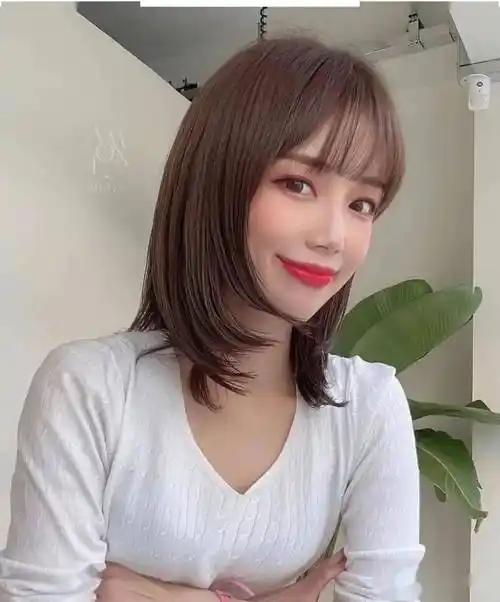 "中发中层次发",可扎可放……_发型_中国_形象