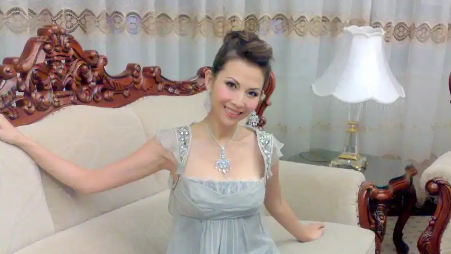 电脑壁纸 明星 港台明星 美丽成熟的蔡少芬