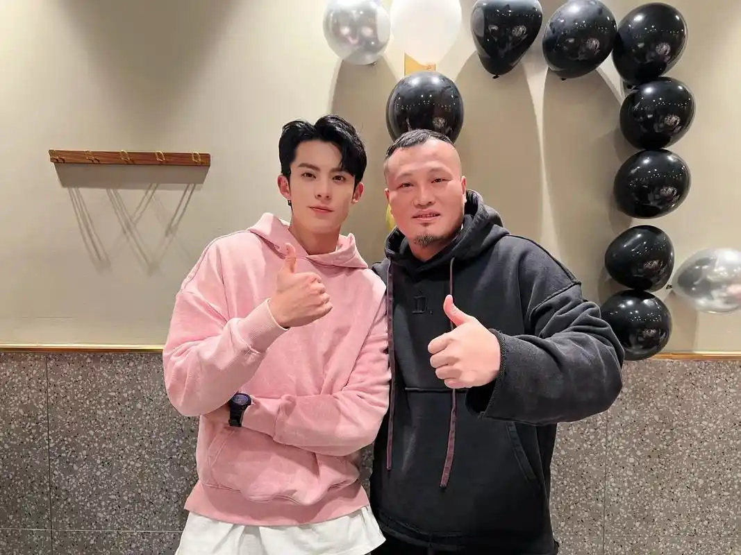 王鹤棣来车澈的减肥日记啦.