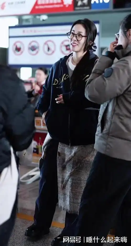 张碧晨最新机场照真实自然好美有颜有实力太爱了