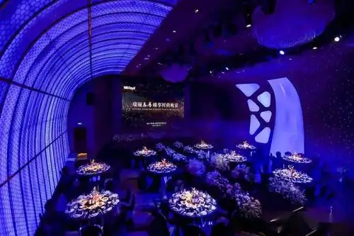 瑞丽春季臻享时尚晚宴——春风十里 与美好相约