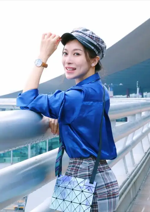 朱七七扮演者(44岁张棪琰:离婚后和两个孩子相依为命,做单亲妈妈也