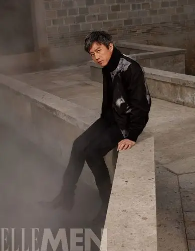 邓超封面写真曝光 率性有腔调展露绅士魅力