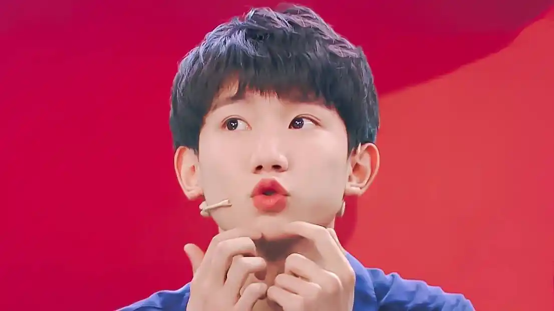 【王源·嘟嘟嘴】  让小编看看,有多少宝宝看着屏幕不自觉地嘟起了