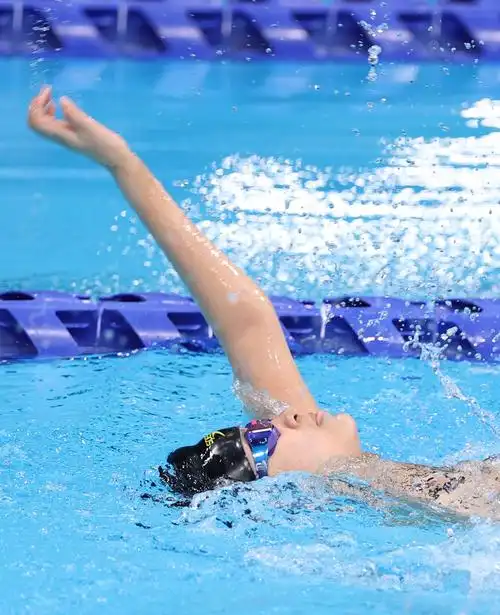 游泳——冯雅竹获女子50米仰泳s2级铜牌