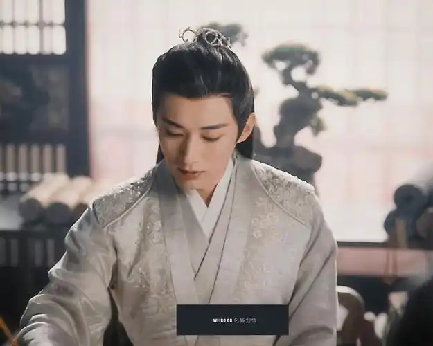 刘学义古装男主剧终于来啦抽十个会员可折现花间令播出当日开