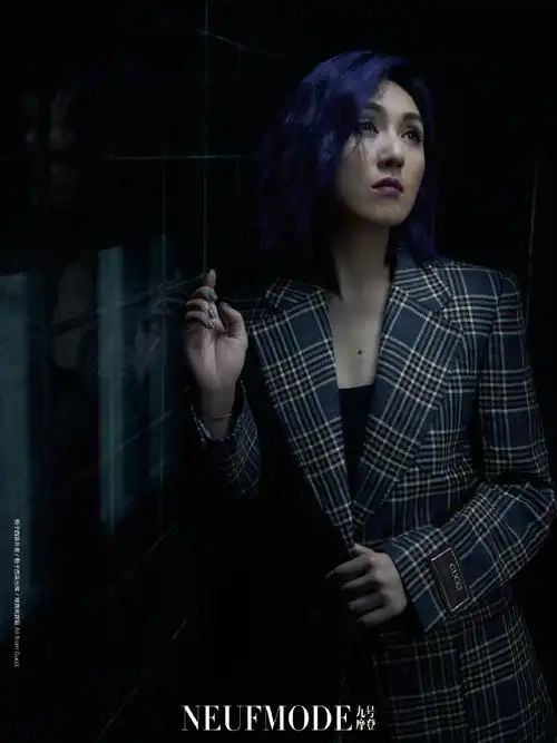 杨千嬅九号摩登封面##杨千嬅复古电影感大片