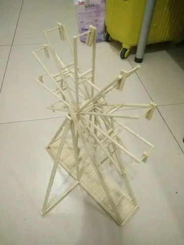 收集   点赞  评论  立体构成,硬质线材 0 89 谧沐  发布到  手工