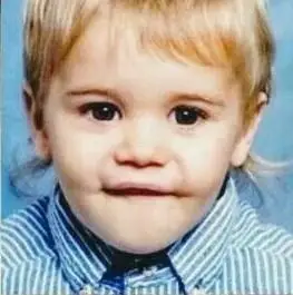 比伯小时候动图