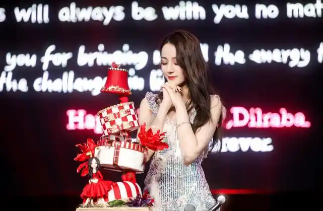 一线丨热巴生日会与"冷巴"同台热舞 爱心项目小朋友发来祝福