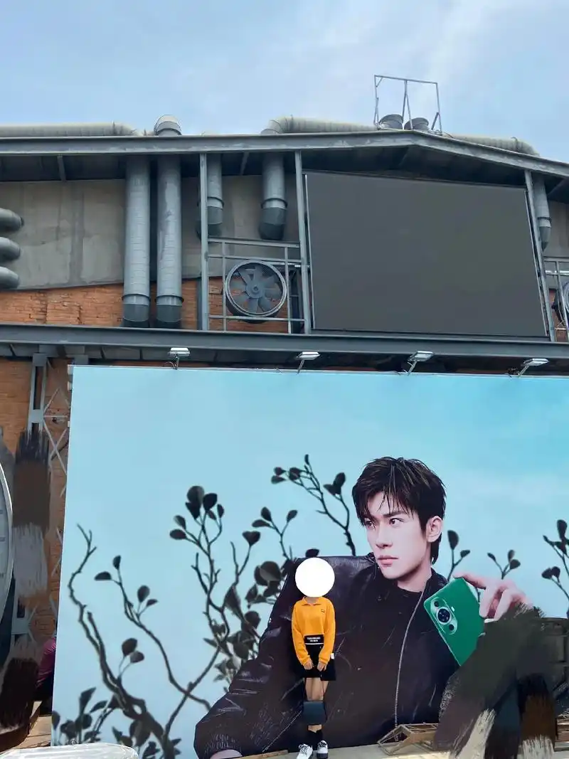 易烊千玺#千纸鹤#一直dou在你身边  你可以说我追星不好 - 抖音