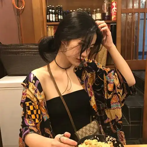 世中仙儿の 女生头像[气质][高冷][原宿风]