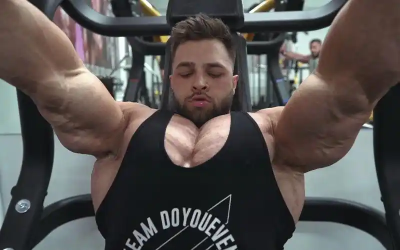 25分钟高强度胸肌训练-瑞根